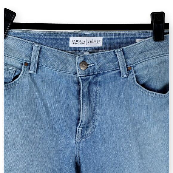 Velvet by Graham & Spencer "Always Judging" Light Wash Denim Jeans 28 - Picture 9 of 9